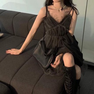 Váy ren đen xoè 2 dây ulzzang
