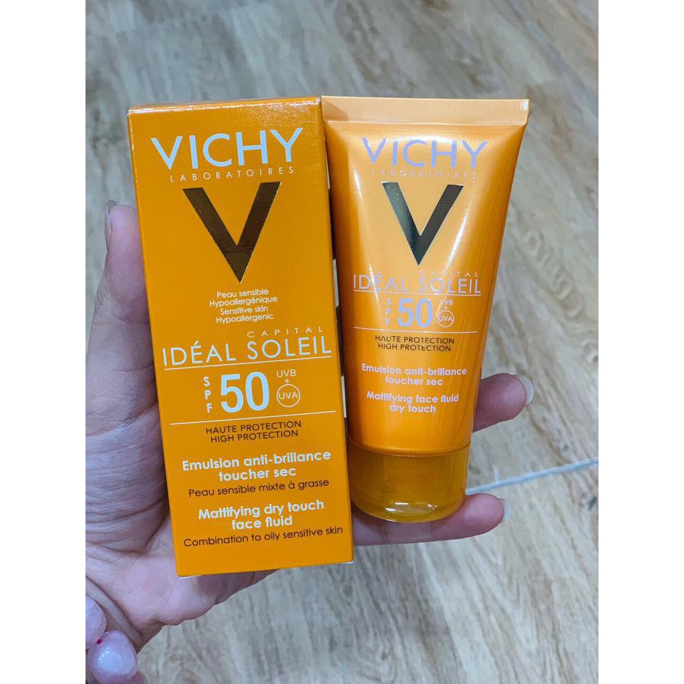 Kem chống nắng #Vichy 𝐋𝐚𝐛𝐨𝐫𝐚𝐭𝐨𝐢𝐫𝐞𝐬 𝐂𝐀𝐏𝐈𝐓𝐀𝐋 𝐒𝐎𝐋𝐄𝐈𝐋 𝐒𝐏𝐅𝟓𝟎+