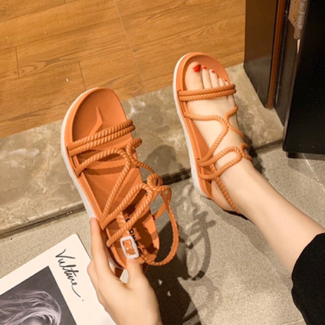 Giày sandal đế bằng sandal nhựa màu sắc dây thừng