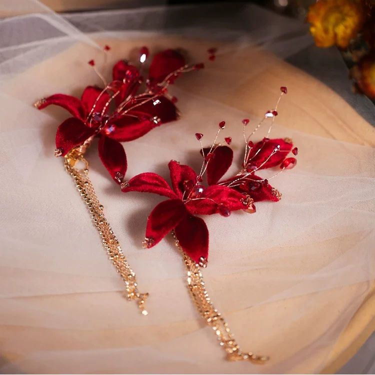Bộ Kẹp Tóc Đính Hoa Phối Tua Rua Màu Đỏ Đơn Giản Sang Trọng Cho Cô Dâu
