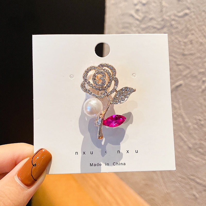 Ghim cài áo hình hoa đính ngọc trai thời trang Hàn Quốc cao cấp