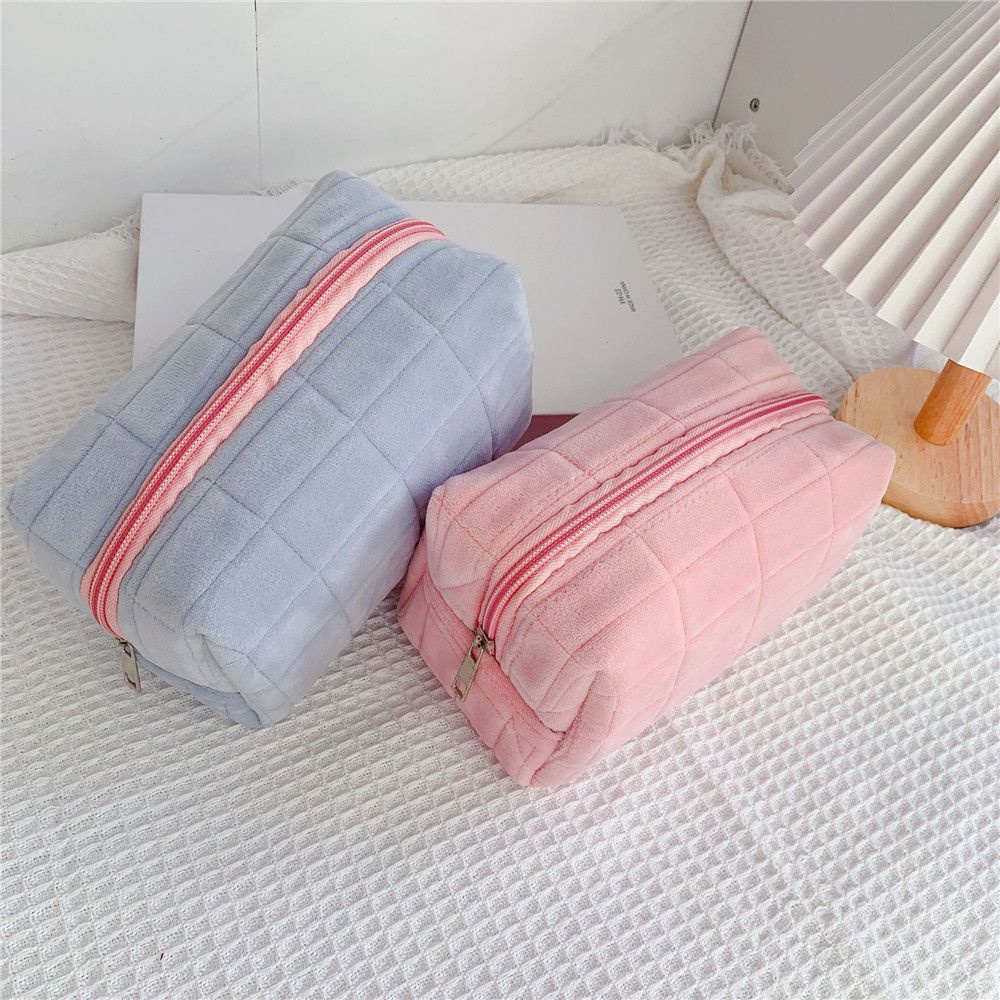 Túi đựng bút/ mỹ phẩm bằng lông nhung cỡ lớn đa năng dễ thương tiện dụng cho nữ