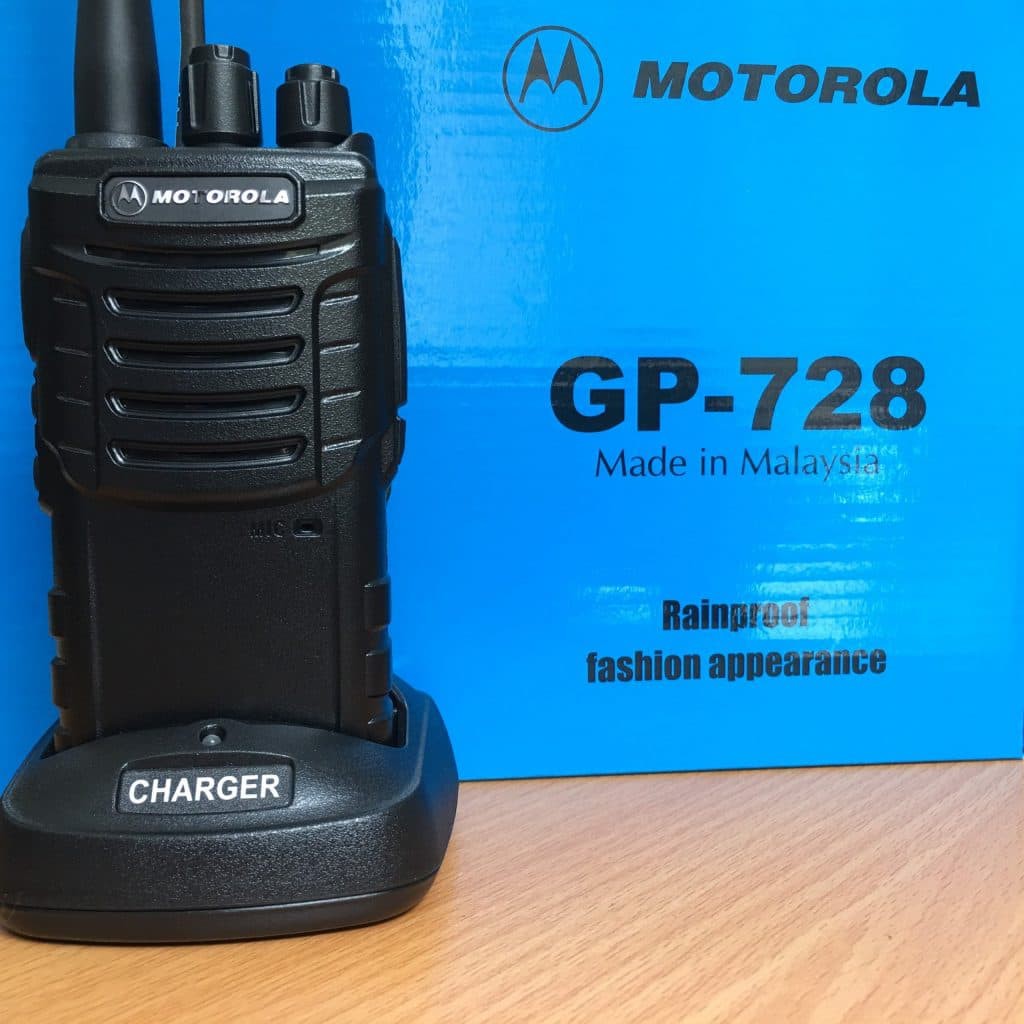 Bộ đàm Motorola GP728 - Cự li 1-3 km - Pin xài 24h.
