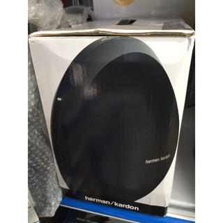 Loa Bluetooth Harman Kardon Onyx Studio.