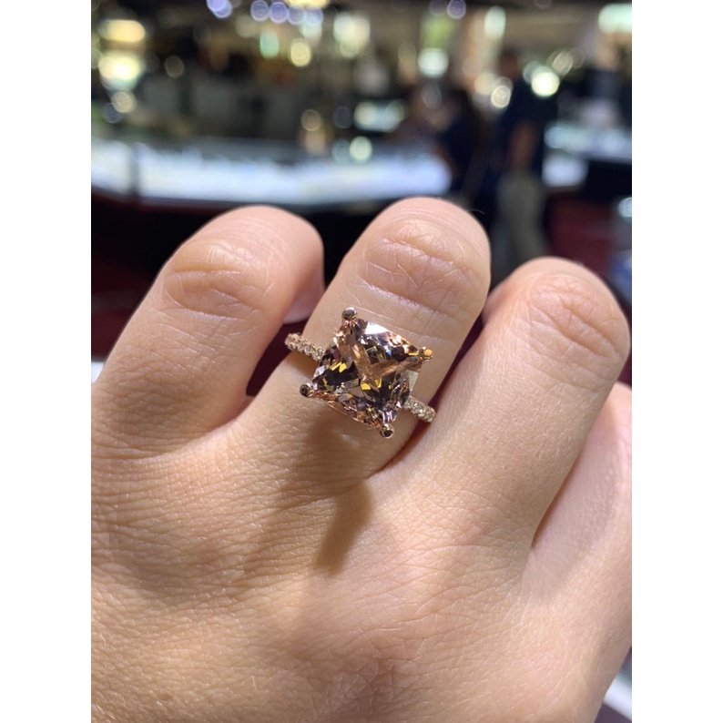 Nhẫn Đính Hôn Có Đệm Cắt Kim Cương Màu Vàng Hồng Sang Trọng 14 Karat