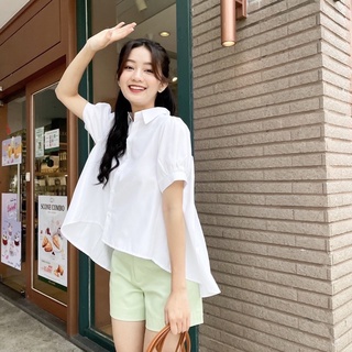 Áo sơ mi trắng xếp ly sau