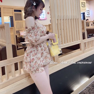 Jum hoa trễ vai