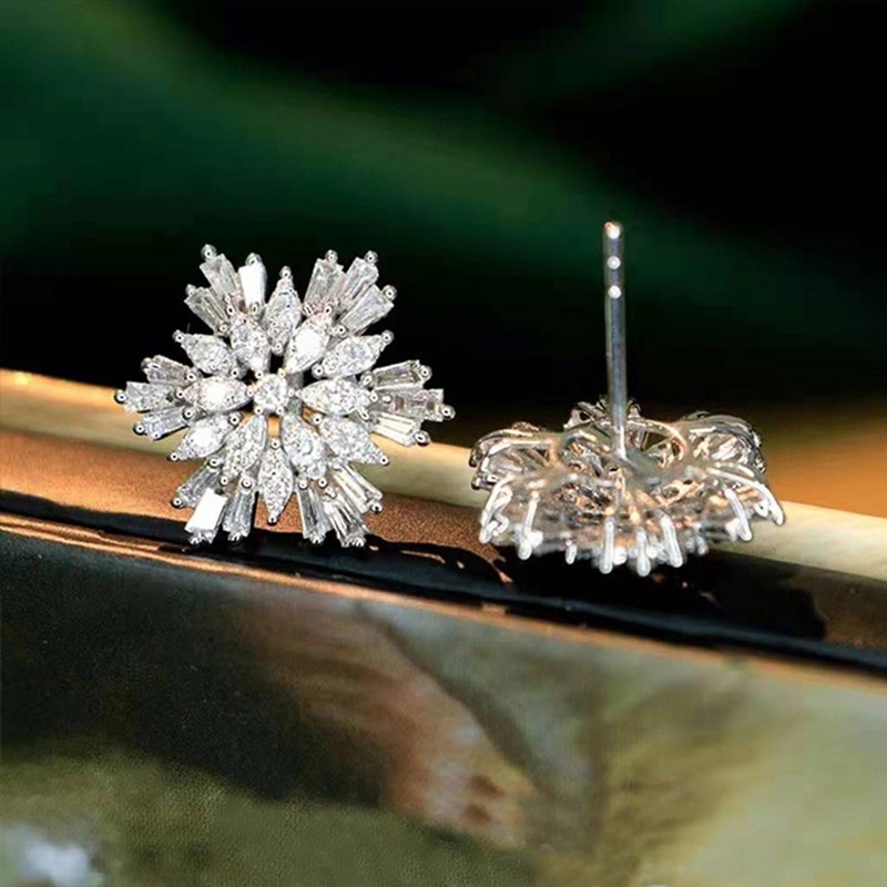 Khuyên Tai Hình Bông Tuyết Đính Đá Zircon Sang Trọng