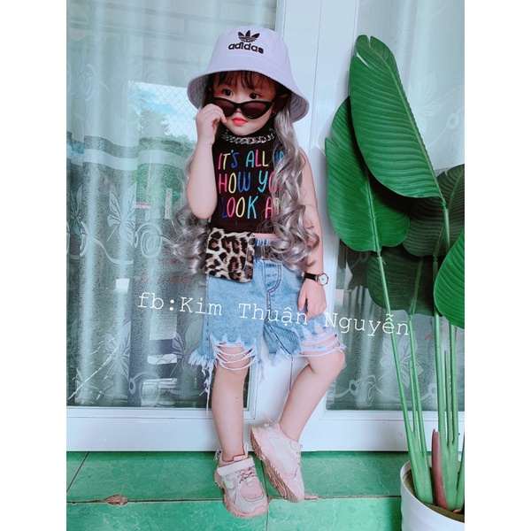 Sét áo cổ cao và quần jean cho bé gái