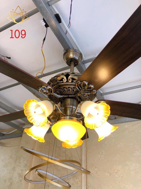 Quạt Trần Hiên Đại - Điều Khiển Từ Xa