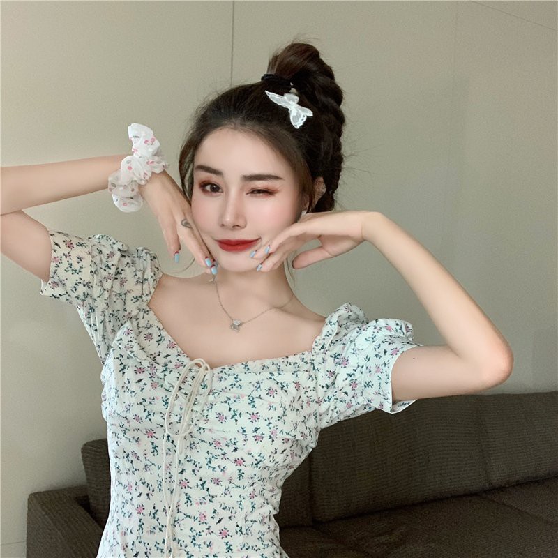 Đầm Nữ, Váy Nữ Họa Tiết Hoa Nhí Cố Vuông Dáng Ôm SIXTEEN. | BigBuy360 - bigbuy360.vn