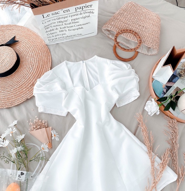 [Mã FAMARAL1 giảm 10K đơn 50K] Đầm dự tiệc tay xếp li viền ren xinh xắn | BigBuy360 - bigbuy360.vn