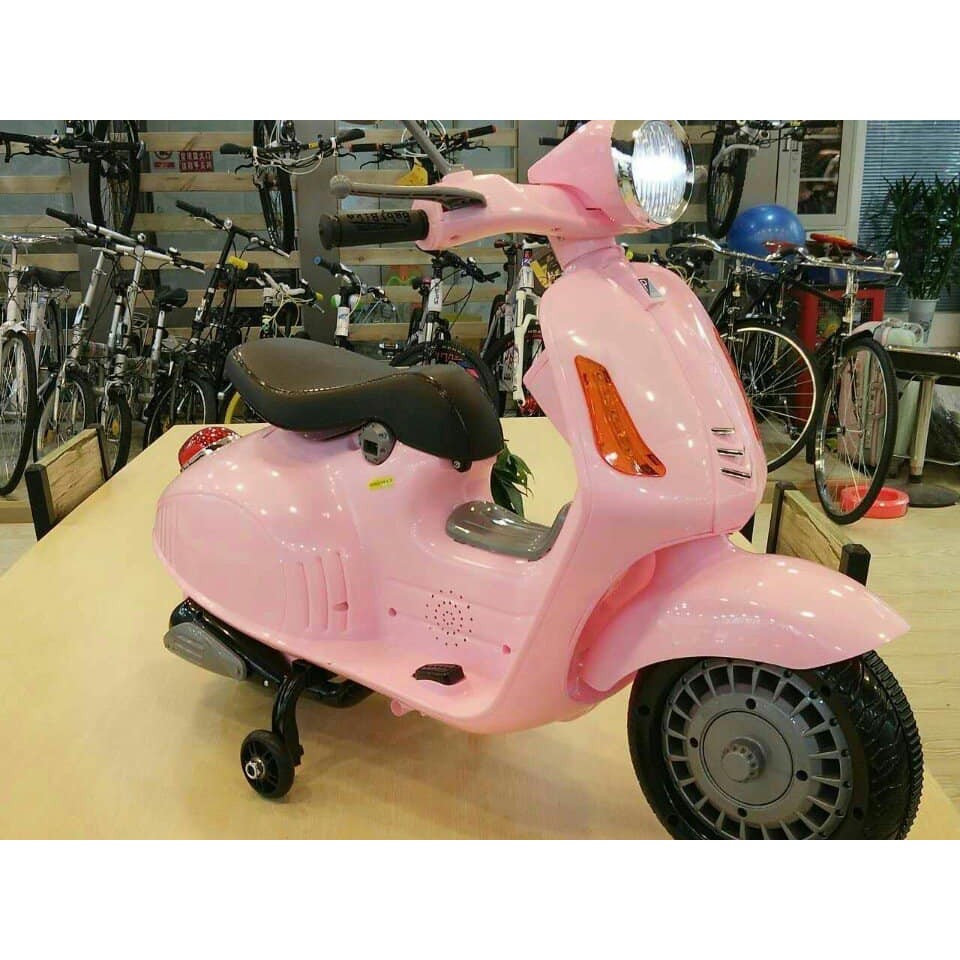 [Trợ giá] Xe máy điện trẻ em Vespa Cao cấp (có nhạc đèn, 2 bánh phụ)