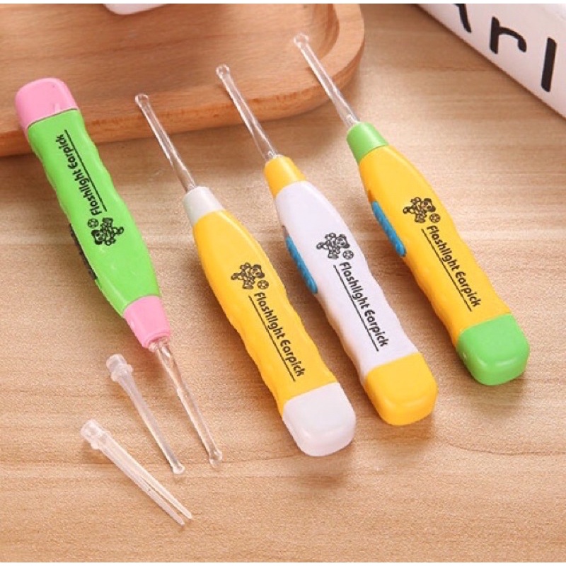 Dụng cụ lấy ráy tai có đèn cho bé
