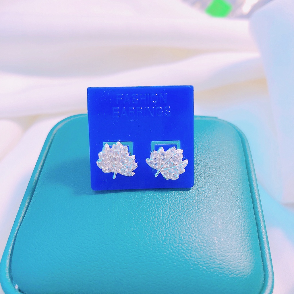 Bông tai bạc ta nhỏ xinh hình chiếc lá gắn đá sáng lấp lánh - Khuyên bạc Bibi