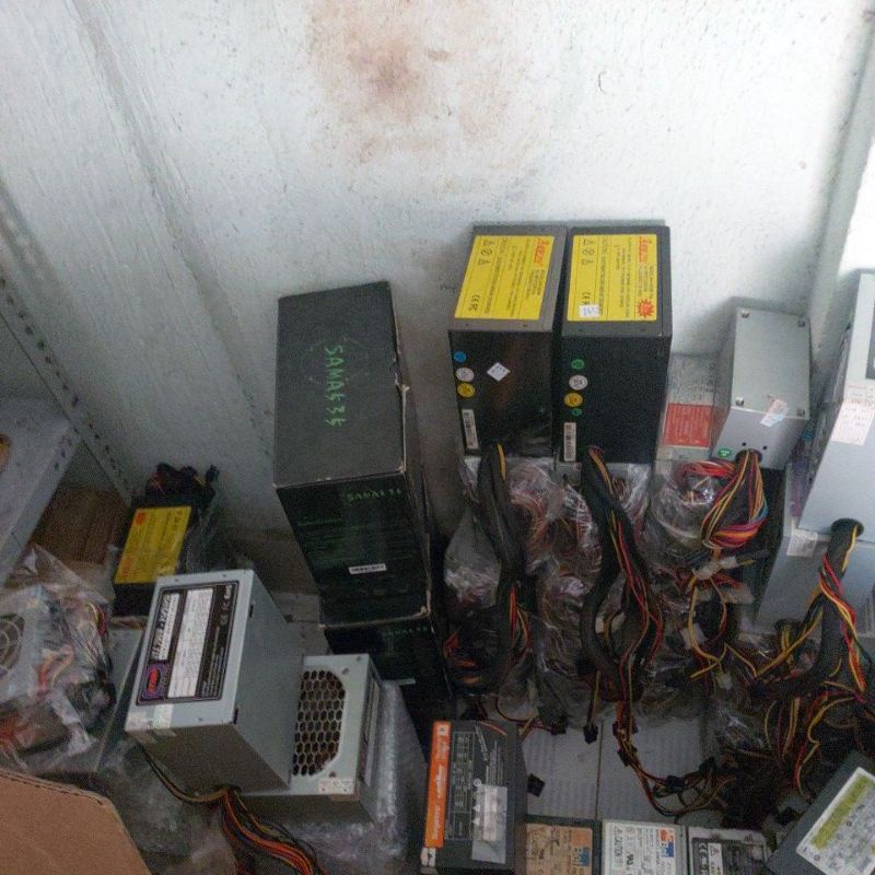 Nguồn máy tính có đầu 6 pin gắn card rời hoạt động tốt (đã sử dụng)