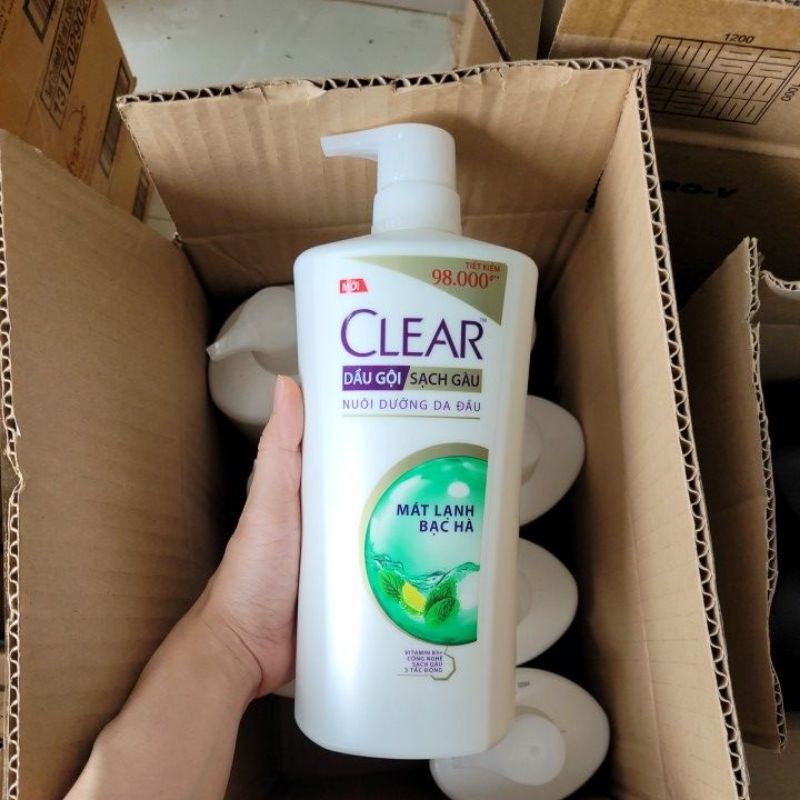 Dầu gội sạch gàu Clear mát lạnh bạc hà 900g