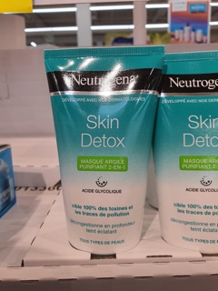 Sữa rửa mặt Neutrogena