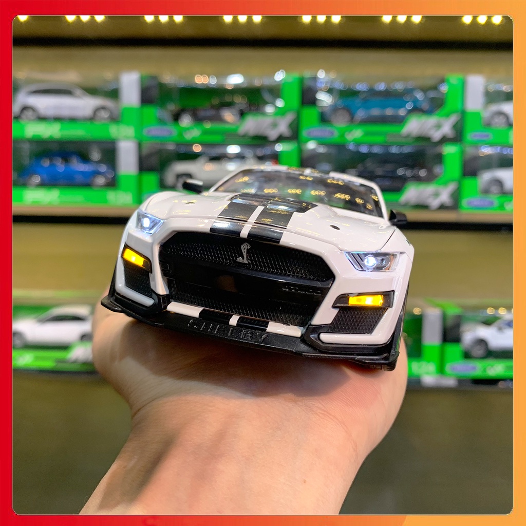 Mô hình xe Ford Mustang Shelby GT500 tỉ lệ 1:24 Miniauto