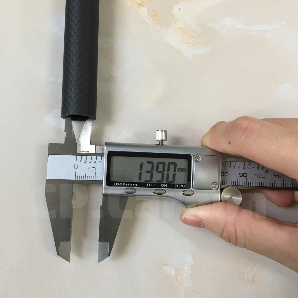 Ống Carbon 3K rỗng dài 1 mét đường kính ngoài 18mm, đường kính trong 14mm