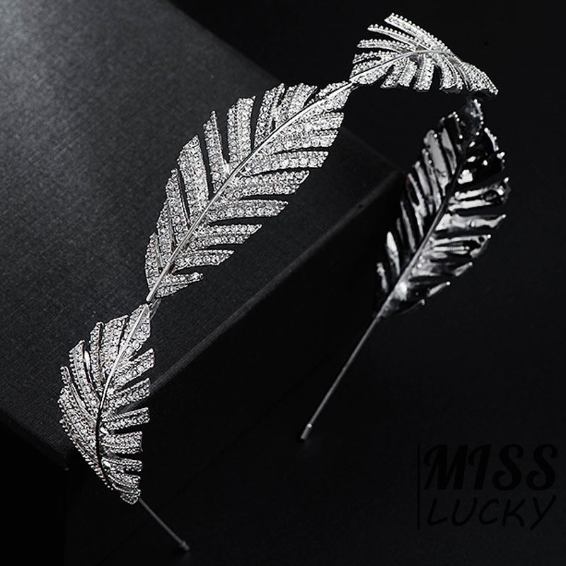 Khăn đeo đầu kiểu dáng thời trang thanh tú cho cô dâu