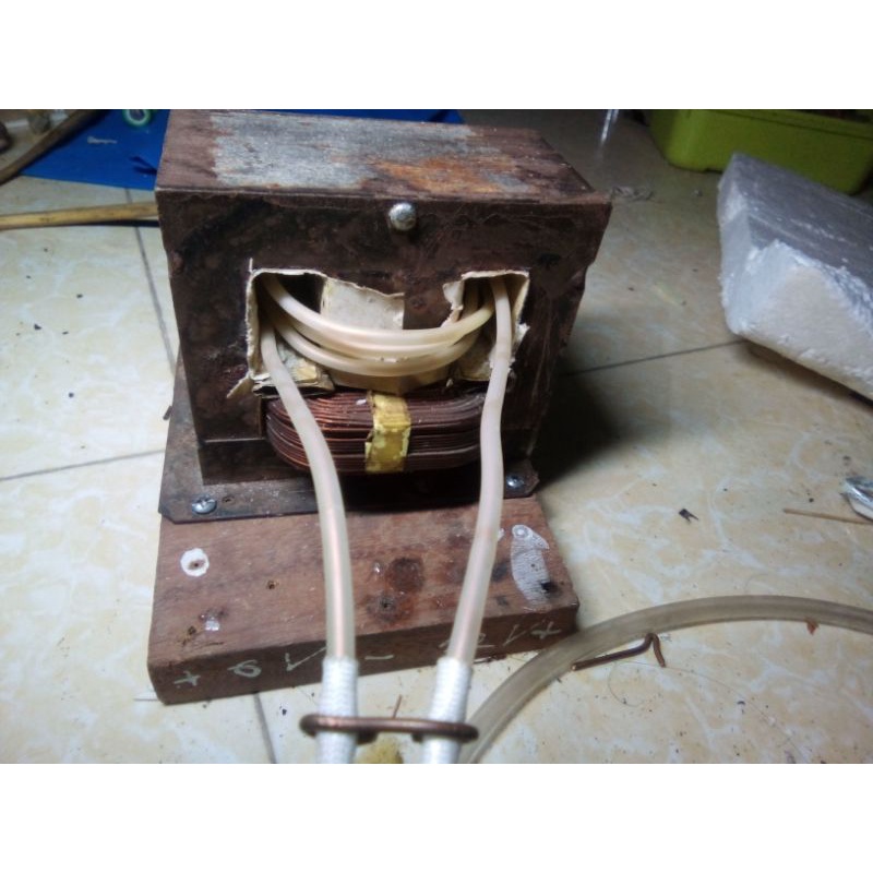 Biến áp lò vi sóng cũ loại 700e