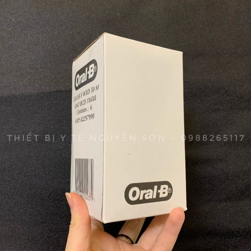 Tăm chỉ nha khoa Oral-B  Essential Floss làm sạch răng