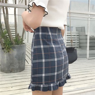 Chân váy kẻ caro đuôi cá