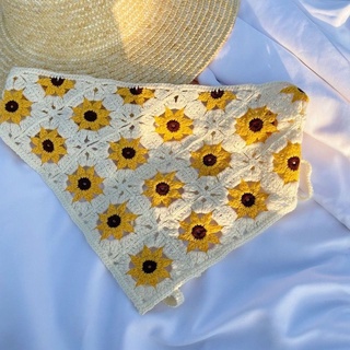 Khăn Bandana len hoa cúc màu sắc làm theo yêu cầu (hàng y hình)