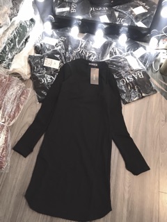 Váy body xỏ ngón