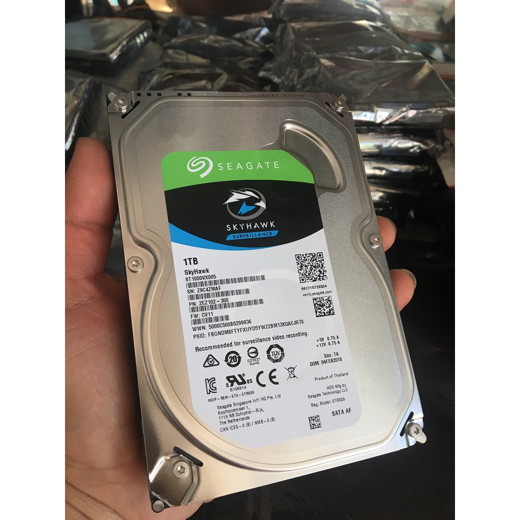 Ổ cứng HDD Seagate Skyhawk 1TB 3.5" SATA 3 ST1000VX005 (Bảo Hành 36 tháng, chuyên dụng camera) | BigBuy360 - bigbuy360.vn