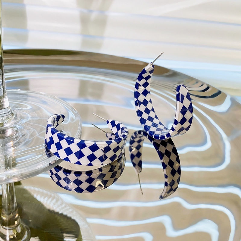 Hoa Tai Hình Chữ C Bằng Nhựa Acrylic Màu Trắng Đen Phong Cách Retro Mới