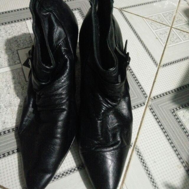 Giày mui nhọn nu sai 38