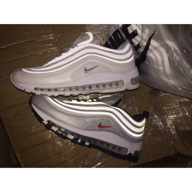 Giày thể thao max 97