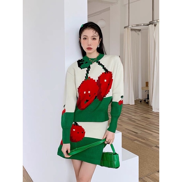 (ORDER TAOBAO) Set áo chân váy len dày dặn hoạ tiết cherry dễ thương kèm feedback thật