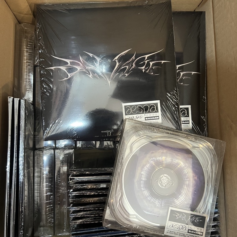 Album AESPA Savage Nguyên Seal