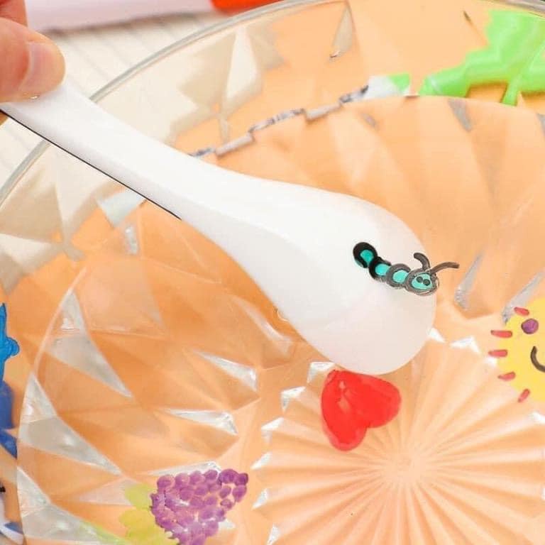 BỘ 12 BÚT DẠ DẦU MA THUẬT, VẼ HÌNH NỔI TRÊN NƯỚC CHO BÉ VUI HỌC