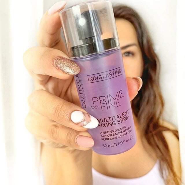 XỊT KHOÁNG KHOÁ NỀN CATRICE PRIME AND FINE MULTI TALENT FIXING SPRAY