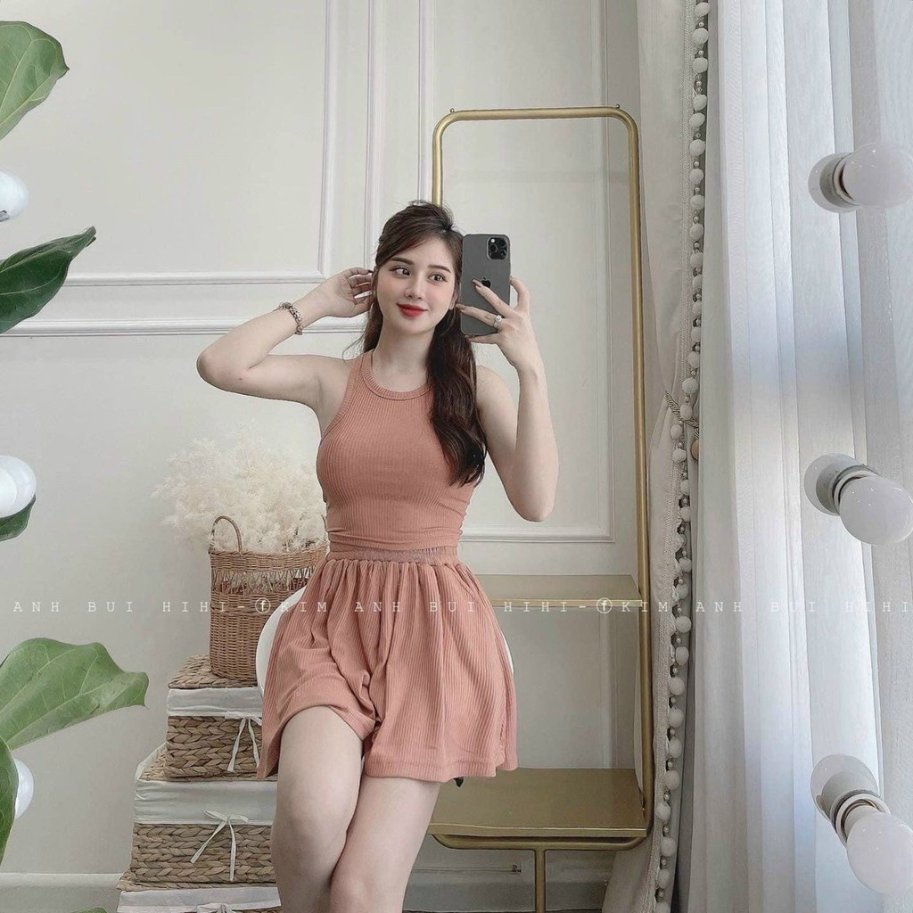 Sét bộ áo hai dây bản croptop phối quần đùi trơn rộng cực xinh , chất thun gân mềm mịn mát