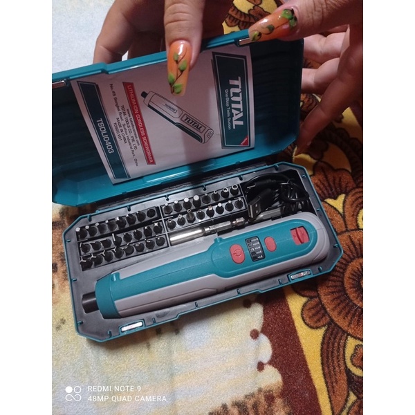 TOTAL Máy siết vít dùng pin Lithium-ion 4V TSDLI0403 & TSDLI0406