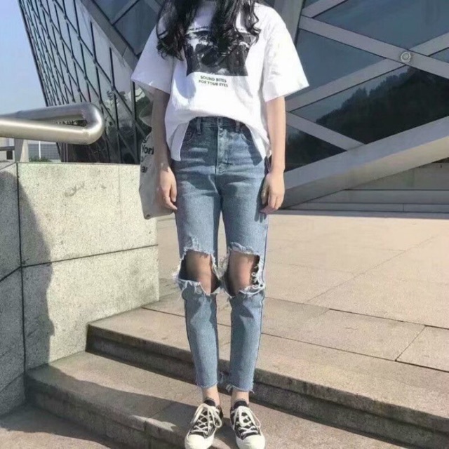 Quần jeans rách 2 bên gối