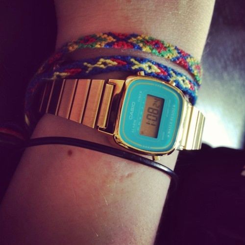 Đồng Hồ Nữ Casio LA670WGA-2DF Dây Kim Loại Mạ Vàng - Viền Mặt Màu Xanh