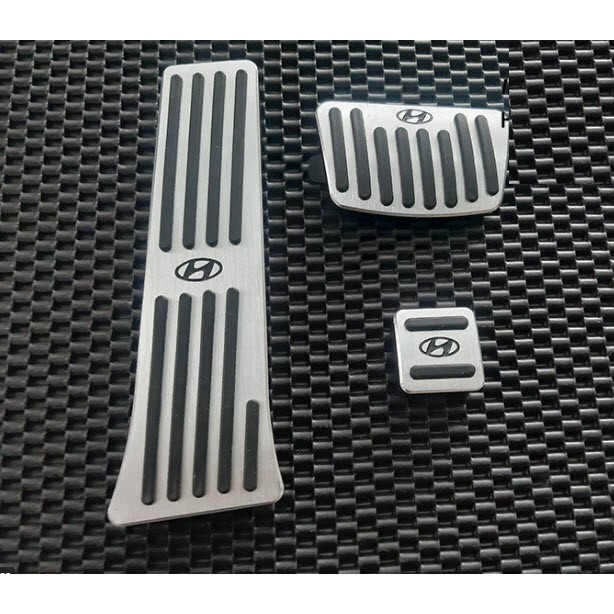 Ốp Chân Ga Chân Phanh Tucson, SantaFe 2019 - 2022, 3 chi tiết