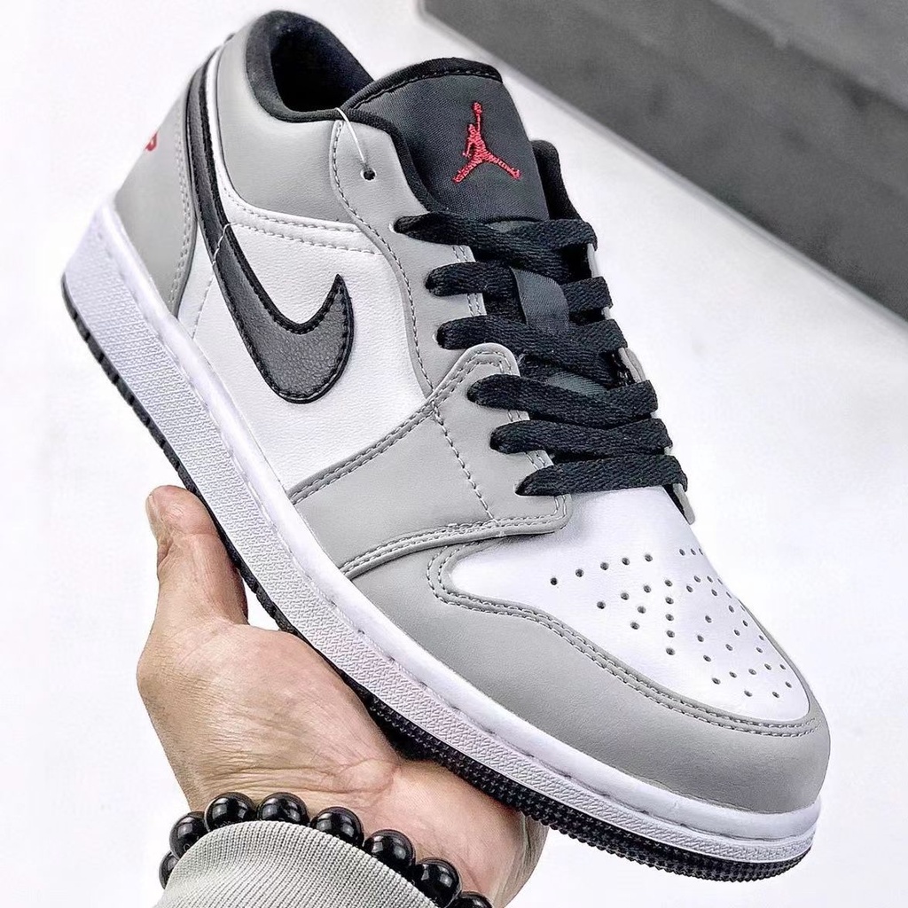 Giày BóNg Rổ ChấT LiệU Da Cho Nam Và Nữ