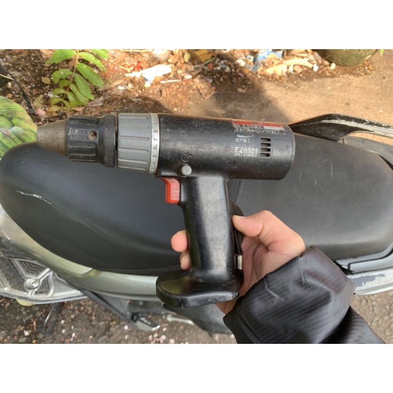 khoan National EZ6181 9.6v thân máy