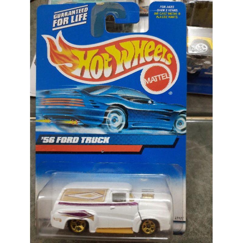 xe Hot Wheels 1956 Ford Truck màu trắng