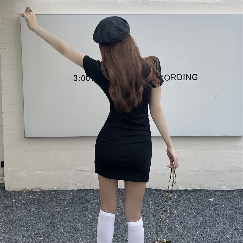 Đầm SUXI màu đen tay ngắn cổ vuông ôm dáng quyến rũ thời trang mùa hè