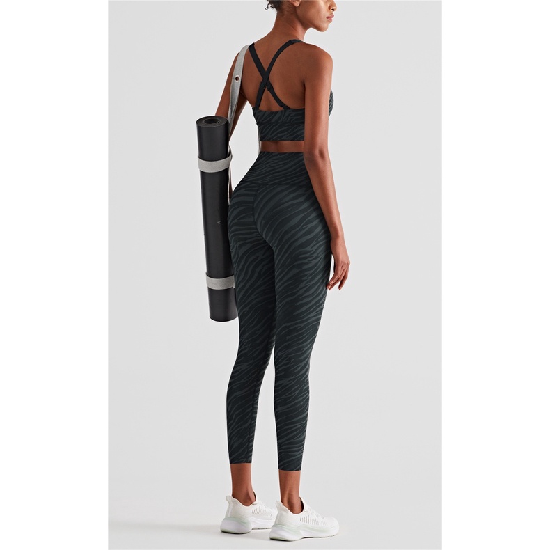 Trang phục áo ngực và quần legging lưng cao chỉnh được sành điệu cho nữ