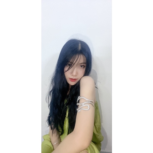 Vòng đeo bắp tay hình con rắn màu vàng và bạc