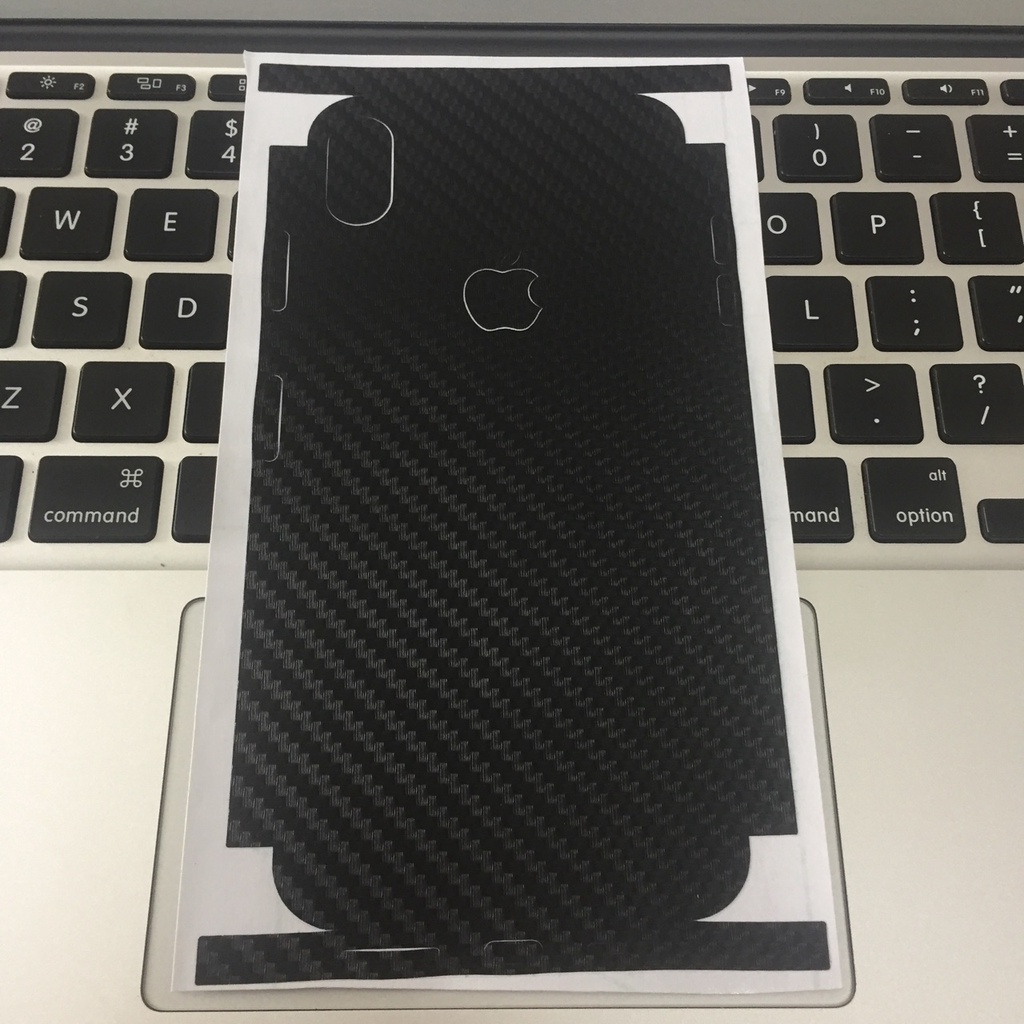 Skin dán full viền iPhone vân Carbon sần dễ dán